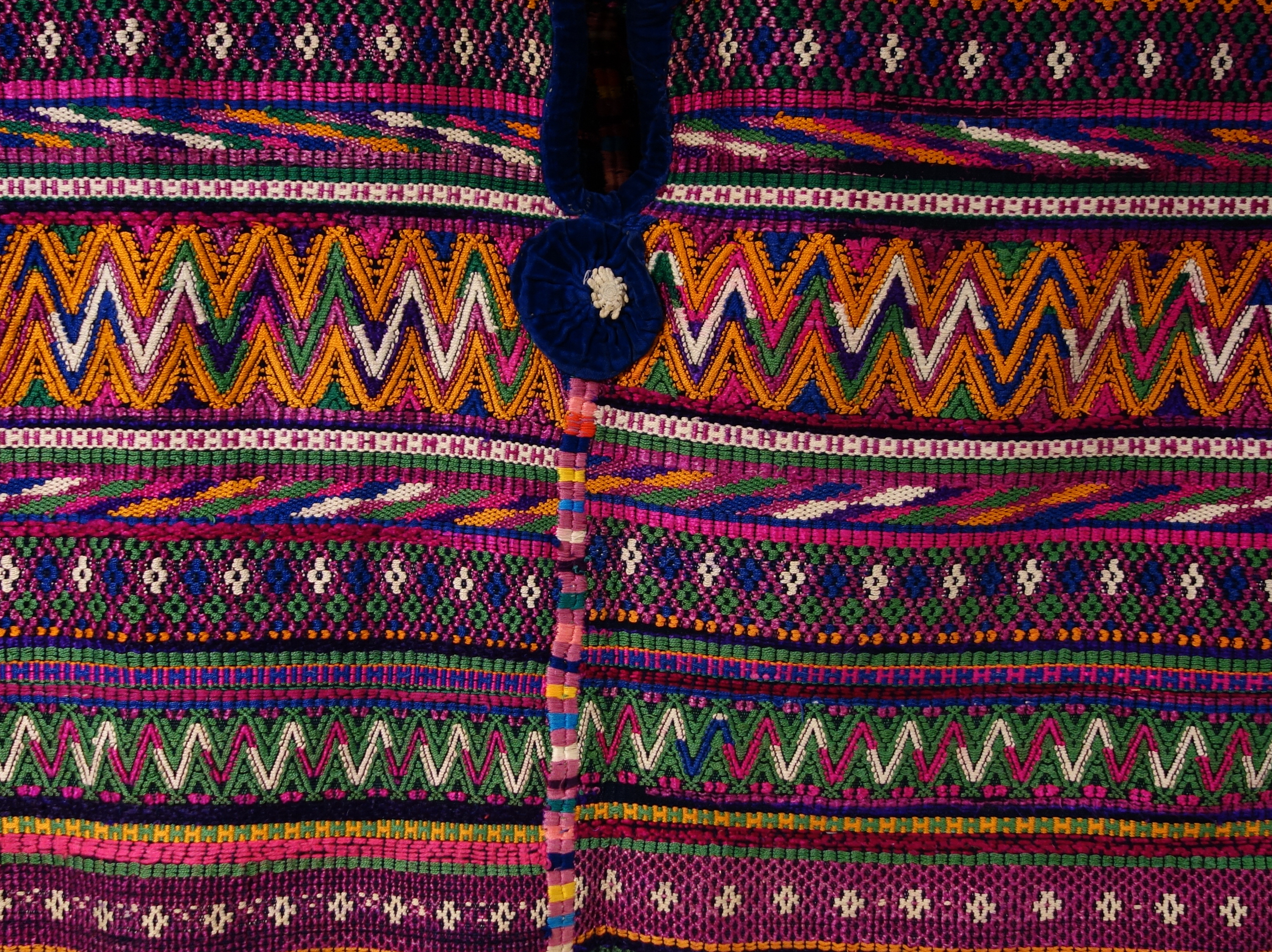 Huipíl detail